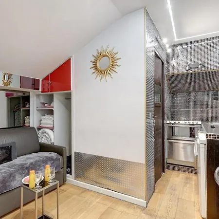 Marais Tiny Merrisas Apartment